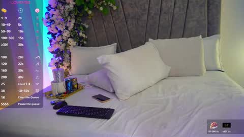 Snapshot of xkassandraxx chatting on 10.06.25 Kassandra online show from 10.06.25