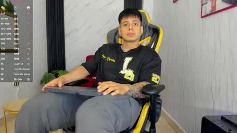 Snapshot of xkevyn chatting on 09.23.25 online show from 09.23.25