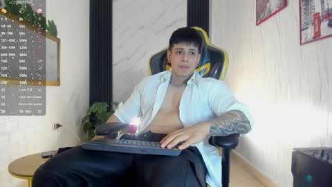 Snapshot of xkevyn chatting on 10.26.25 online show from 10.26.25