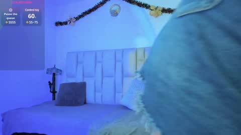 Snapshot of xkim_starx chatting on 12.07.24 welcome friends online show from 12.07.24