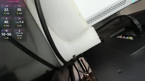 Snapshot of xkim_starx chatting on 11.11.25 welcome friends online show from 11.11.25