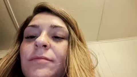 Snapshot of xkittymeowz chatting on 11.15.25 xkittymeowz online show from 11.15.25