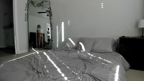   online show from 01.06.25