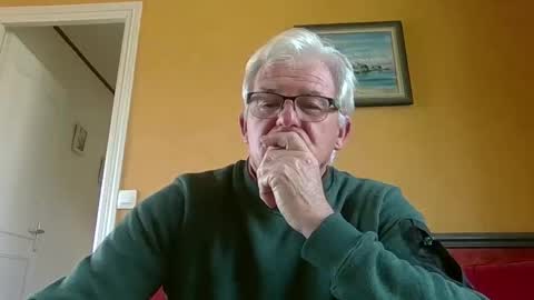 Snapshot of xmaeg3 chatting on 11.18.25 xmaeg3 online show from 11.18.25