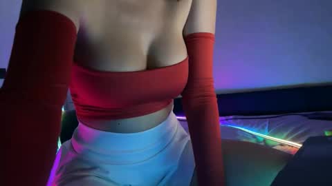 Snapshot of xmollylovex chatting on 04.02.26 XMollyLoveX online show from 04.02.26