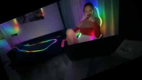 Snapshot of xmollylovex chatting on 04.16.26 XMollyLoveX online show from 04.16.26