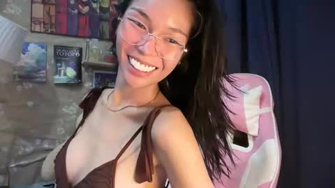 Snapshot of xmonica_cummerx chatting on 05.31.26 Sweet Monica online show from 05.31.26