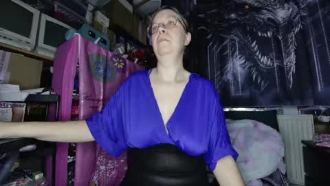 xnicetitsx online show from 12.16.25