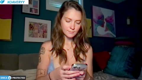 Snapshot of xoavery chatting on 06.17.26 avery online show from 06.17.26