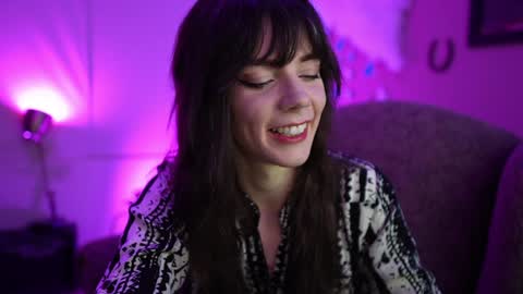 Bella Bondai online show from 01.29.25