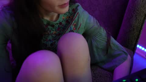 Bella Bondai online show from 02.01.25