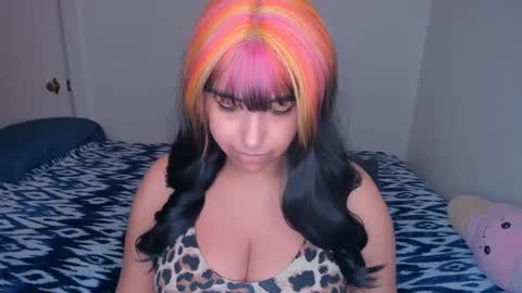 Snapshot of xocurvyrae chatting on 02.18.25 Rae online show from 02.18.25