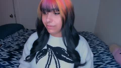 Snapshot of xocurvyrae chatting on 02.19.25 Rae online show from 02.19.25