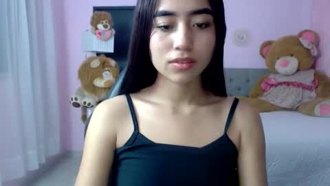 Snapshot of xoxo_melany chatting on 12.18.25 melany online show from 12.18.25