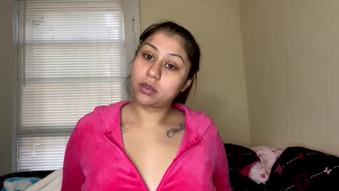 Snapshot of xoxoalizehibaby chatting on 11.04.25 xoxoalizehibaby online show from 11.04.25