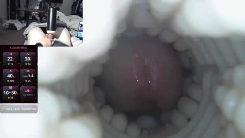 Snapshot of xoxowtf chatting on 12.15.25 xoxowtf online show from 12.15.25