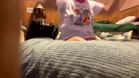 Snapshot of xpeep_show chatting on 12.23.24 Heavenly Star online show from 12.23.24