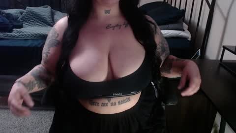 xorileyschembri online show from 01.13.25