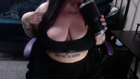 xorileyschembri online show from 02.18.25