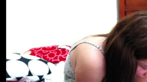 Snapshot of xsexyhotmomma69x chatting on 06.15.26 merayel online show from 06.15.26
