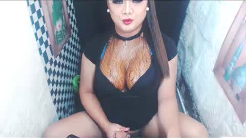 Snapshot of xsexyhugecock chatting on 09.09.25 AYU  online show from 09.09.25