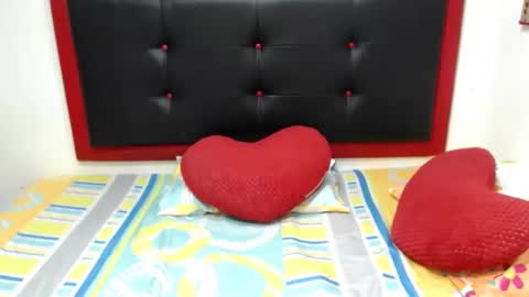 Snapshot of xshopyx chatting on 02.24.25 xshopyx online show from 02.24.25