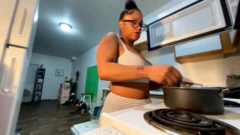 xStarGazingx online show from 03.02.25