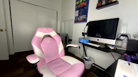 xStarGazingx online show from 09.12.25