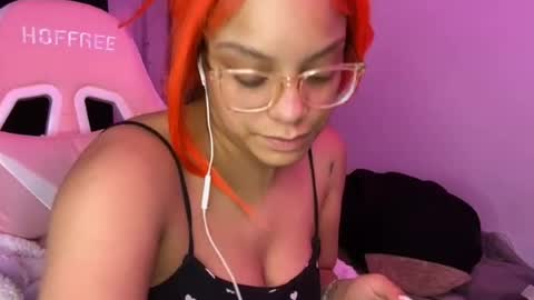 xStarGazingx online show from 06.15.26