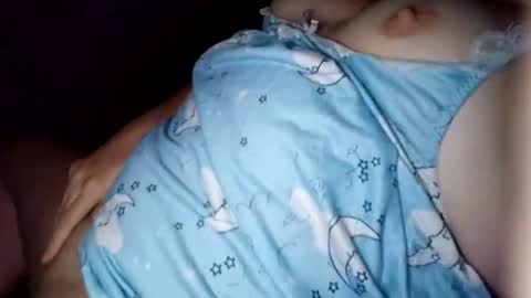 Snapshot of xsweetxgirl27x chatting on 10.22.25 xsweetxgirl27x online show from 10.22.25