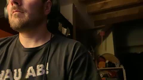 Snapshot of xtedx23 chatting on 03.05.25 xtedx23 online show from 03.05.25