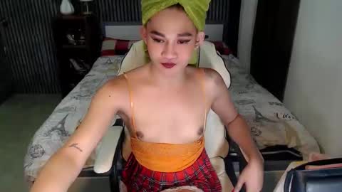 xtspetitehugecock online show from 04.26.26