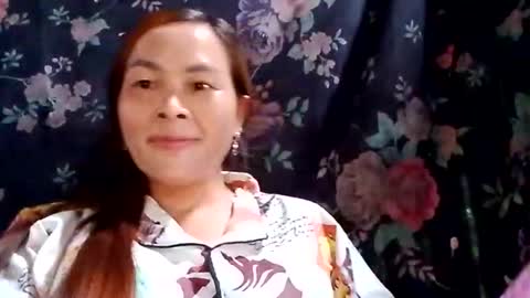 Snapshot of xuxulove00 chatting on 10.01.25 xuxulove00 online show from 10.01.25