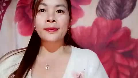 Snapshot of xuxulove00 chatting on 12.04.25 xuxulove00 online show from 12.04.25