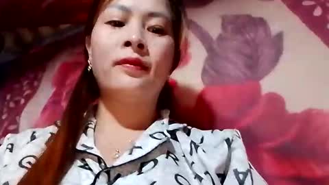 Snapshot of xuxulove00 chatting on 12.16.25 xuxulove00 online show from 12.16.25