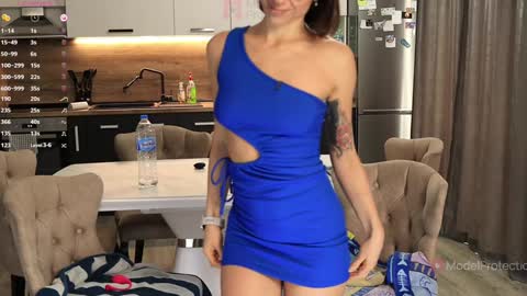 Snapshot of xwithy chatting on 11.23.25 FrancyStepmom and YStepson INTERESTED IN A GIRL-GIRL COLLABORATION TEXT ME HERE or INSTAGRAM online show from 11.23.25