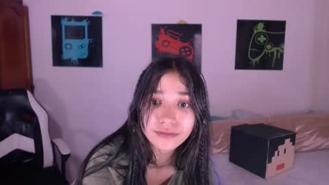 Snapshot of xx_x_mg chatting on 10.30.25 Jacky online show from 10.30.25