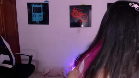 Snapshot of xx_x_mg chatting on 11.19.25 Jacky online show from 11.19.25