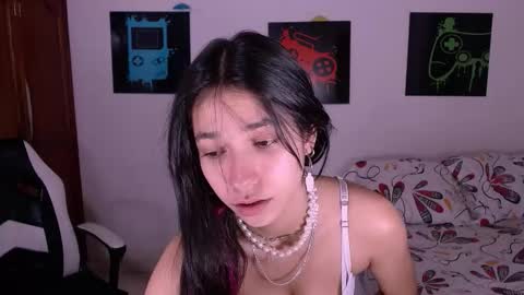 Snapshot of xx_x_mg chatting on 12.01.25 Jacky online show from 12.01.25