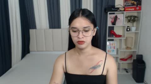 CHLOES ROOM online show from 09.20.25