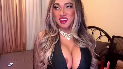 Snapshot of xxcinddyxx chatting on 03.09.26 cinddy online show from 03.09.26