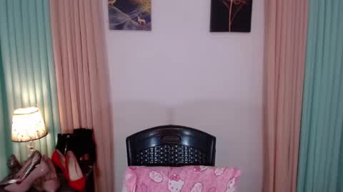 Snapshot of xxeroticdhaliaxx chatting on 11.25.25 xxeroticdhaliaxx online show from 11.25.25