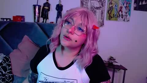 Snapshot of xxgreengoodxx chatting on 11.20.25 xxgreengoodxx online show from 11.20.25