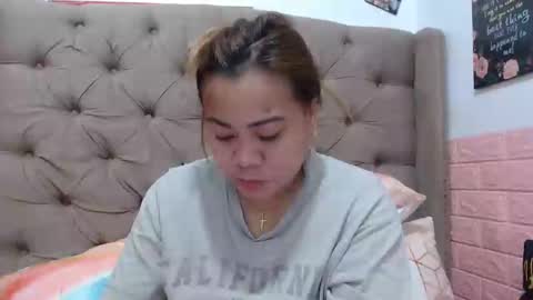 Snapshot of xxkryzelxx chatting on 02.27.25 Dhel online show from 02.27.25