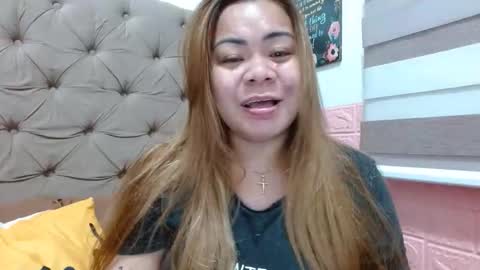 Snapshot of xxkryzelxx chatting on 10.16.25 Dhel online show from 10.16.25