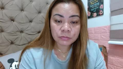 Snapshot of xxkryzelxx chatting on 10.22.25 Dhel online show from 10.22.25