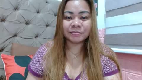 Snapshot of xxkryzelxx chatting on 12.15.25 Dhel online show from 12.15.25