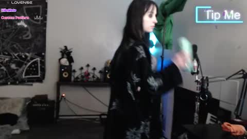 Snapshot of xxlilithmoonxx chatting on 02.10.25 Lilith online show from 02.10.25