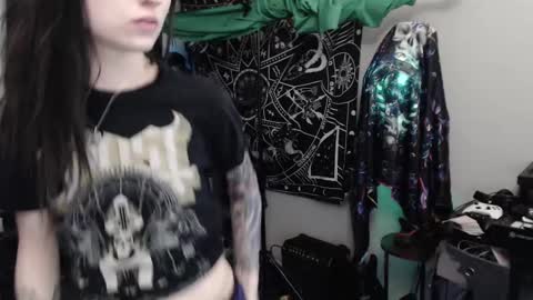 Snapshot of xxlilithmoonxx chatting on 02.22.25 Lilith online show from 02.22.25