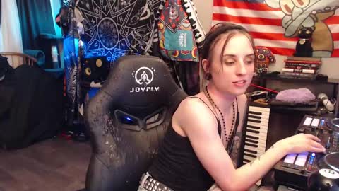 Snapshot of xxlilithmoonxx chatting on 09.19.25 Lilith online show from 09.19.25
